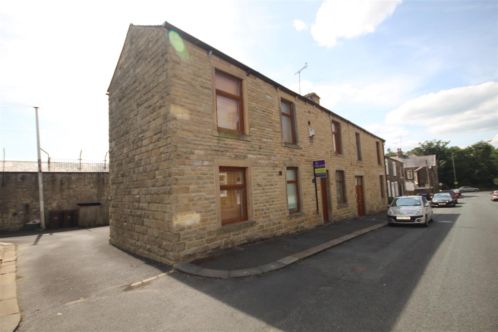 1 bedroom flat Let Agreed in Earby - Main Image